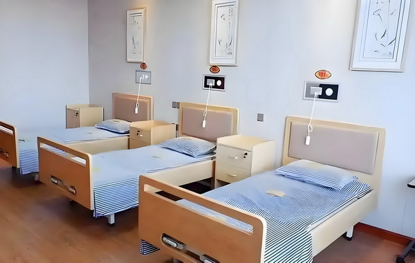 落户深圳政策2025年_E句话 | 董璇“新婚即分居”？ 用爱一年这美好的收尾