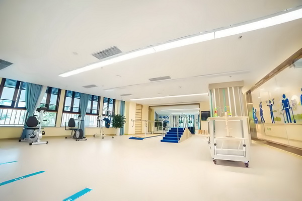 应届毕业生深圳户口_《长安的荔枝》满意度居暑期档以来第二位，为大鹏导演作品最高分 一定息时们能的休够有让他间